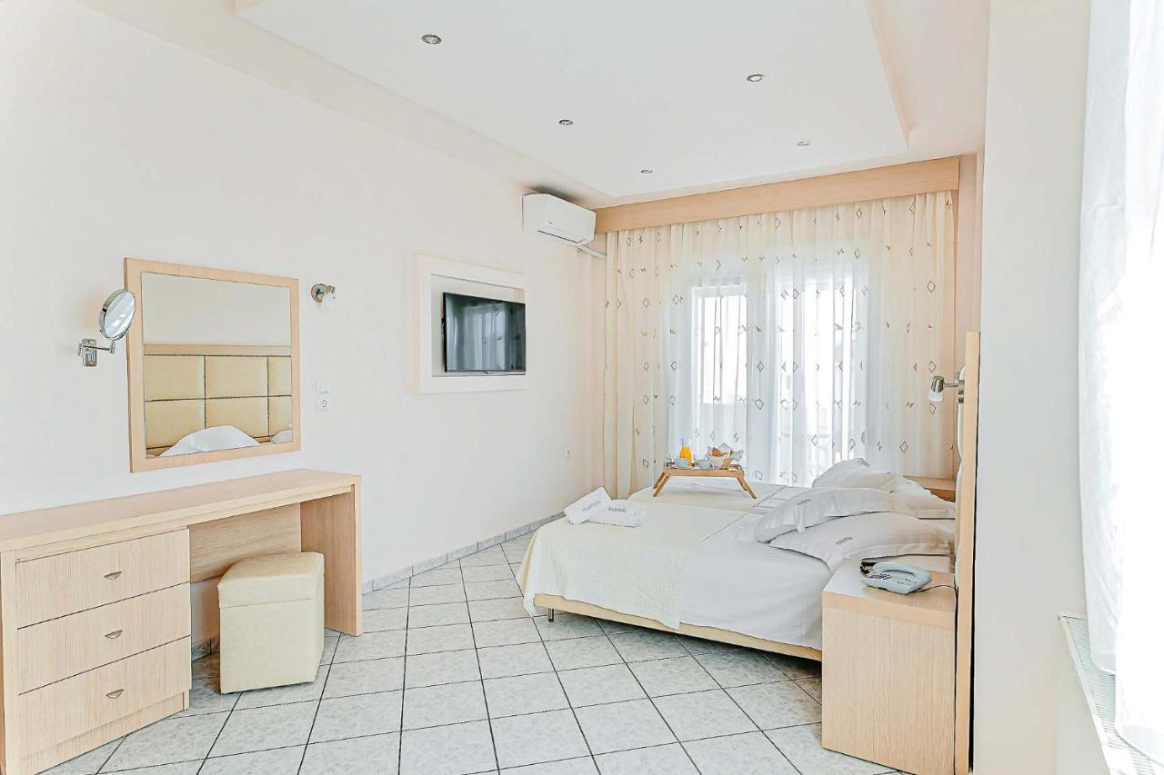 Marinis Boutique Rooms Nea Iraklitsa Kültér fotó