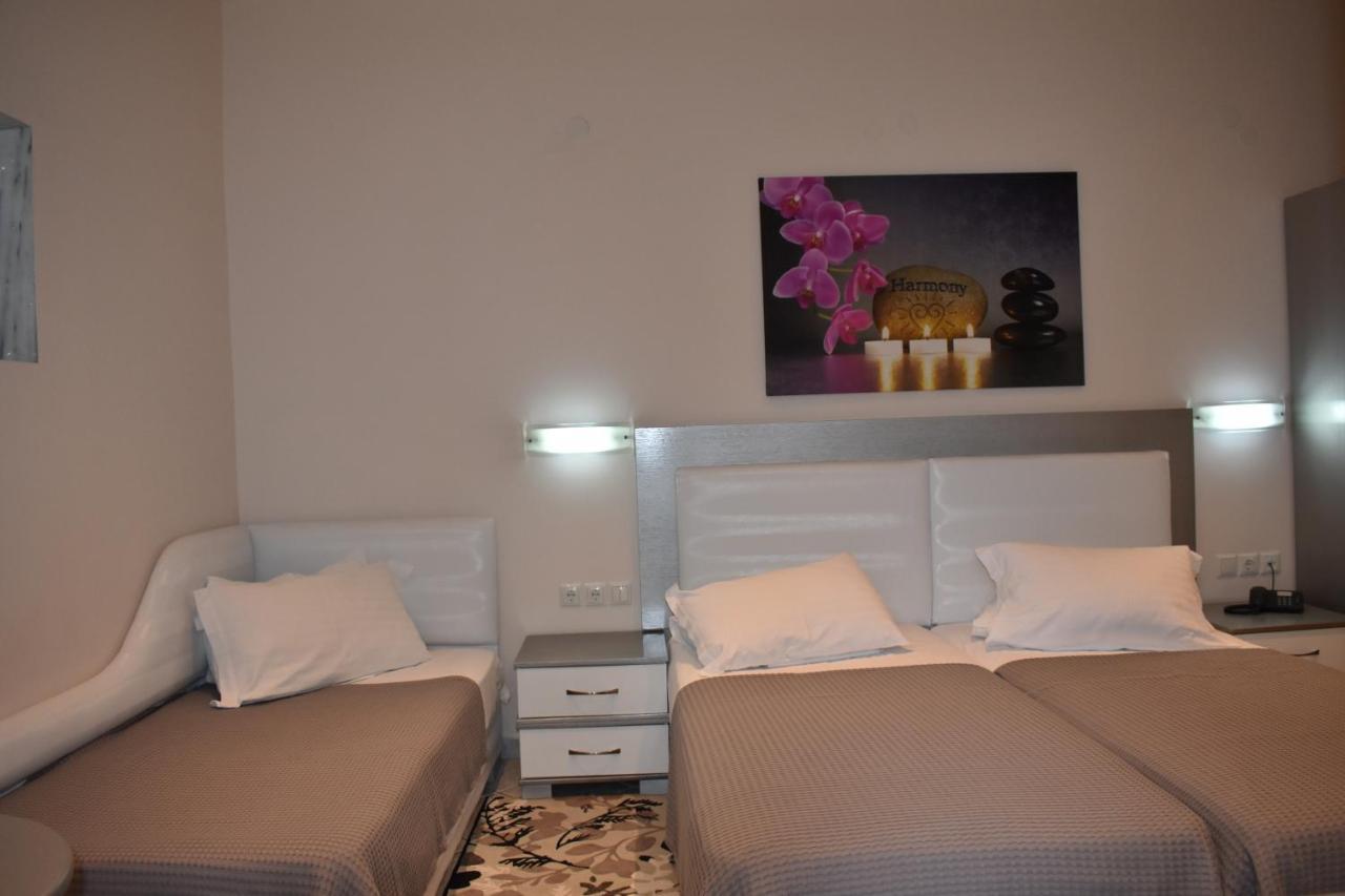 Marinis Boutique Rooms Nea Iraklitsa Kültér fotó