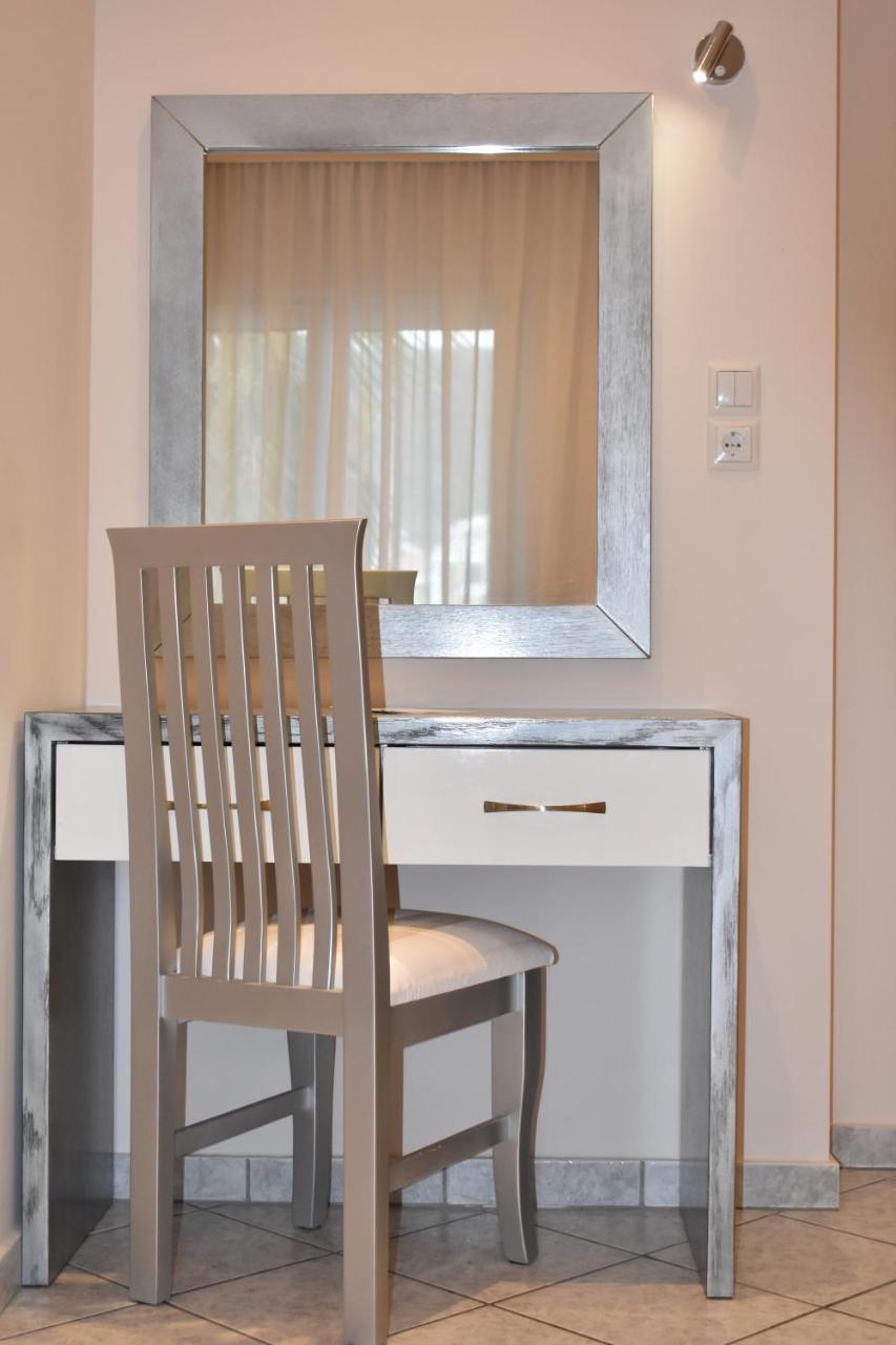 Marinis Boutique Rooms Nea Iraklitsa Kültér fotó