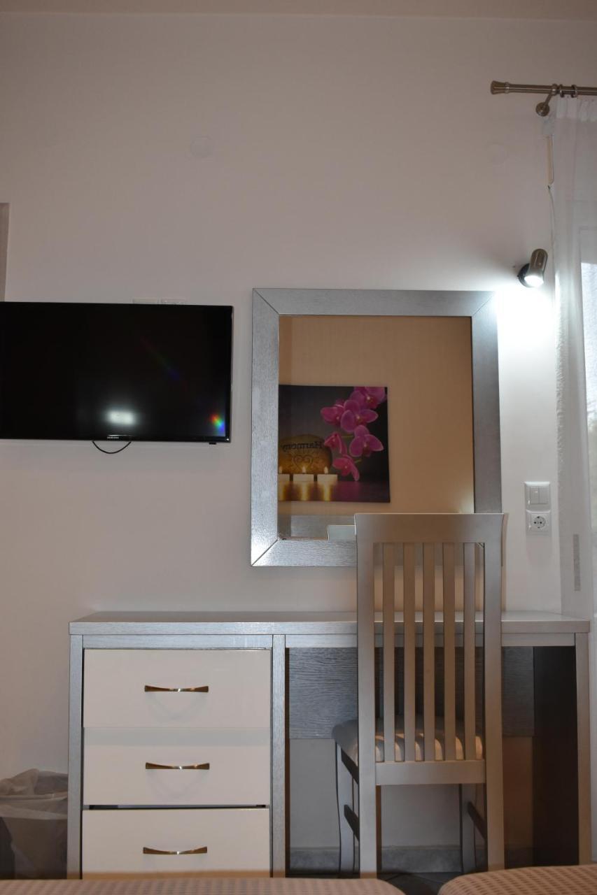 Marinis Boutique Rooms Nea Iraklitsa Kültér fotó