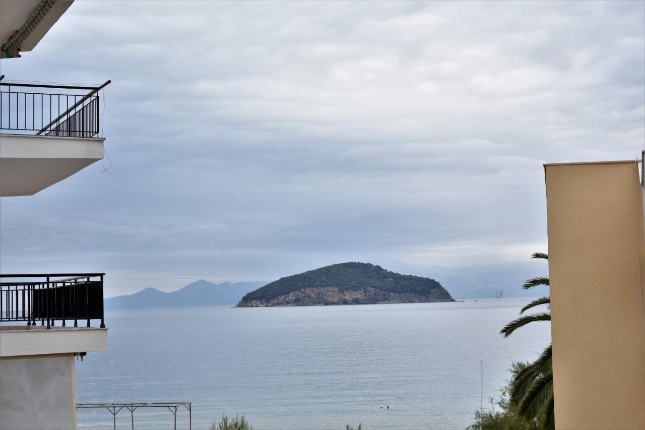 Marinis Boutique Rooms Nea Iraklitsa Kültér fotó
