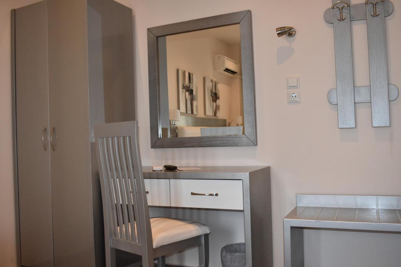 Marinis Boutique Rooms Nea Iraklitsa Kültér fotó
