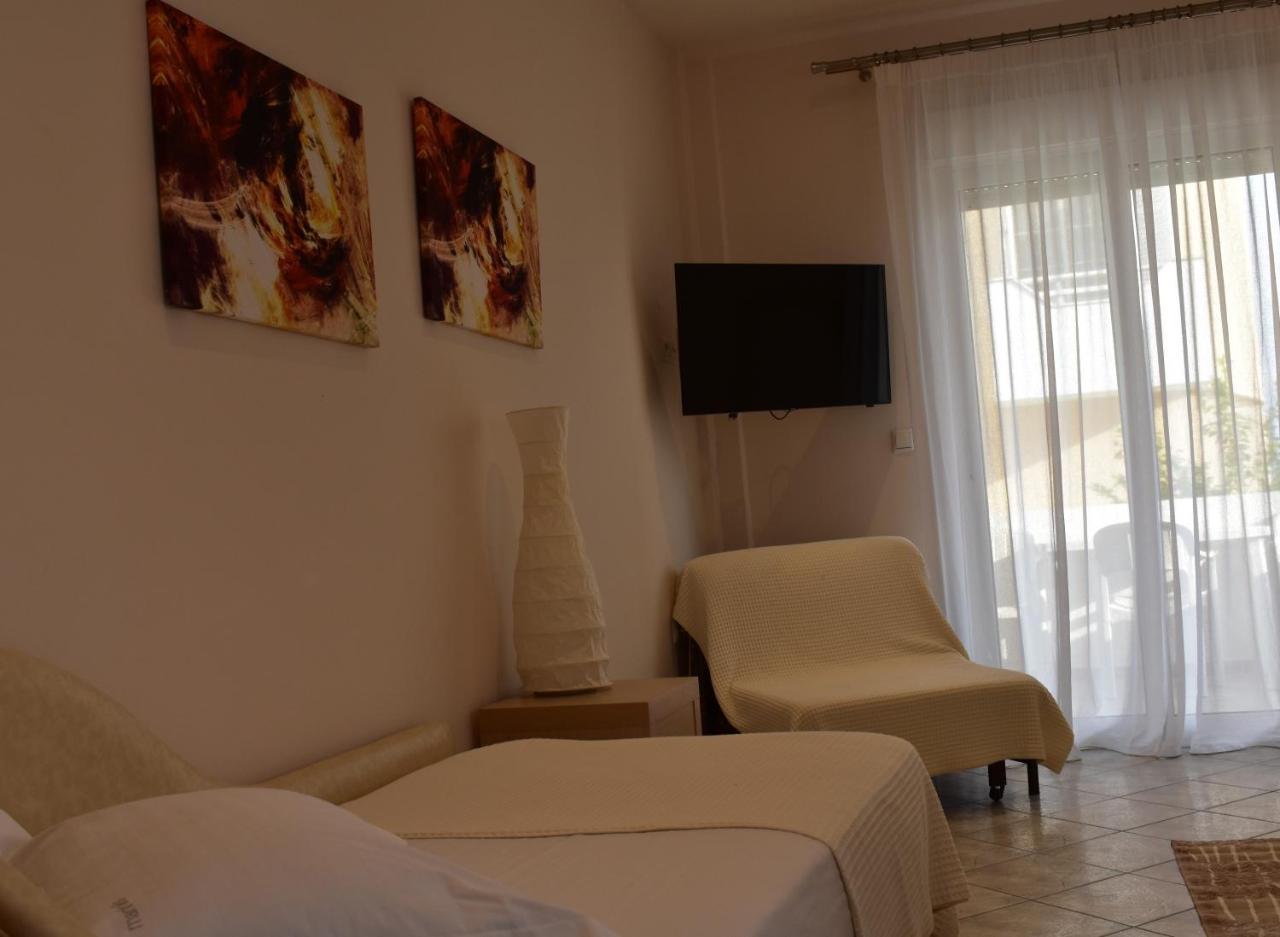 Marinis Boutique Rooms Nea Iraklitsa Kültér fotó